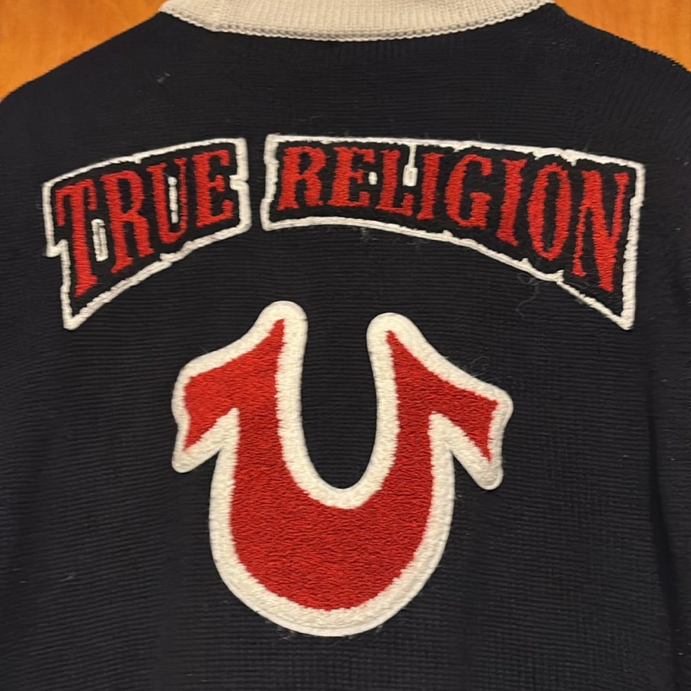 True Religion - Picture 3 of 8